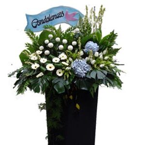 Sympathy Wreath (FW-123)