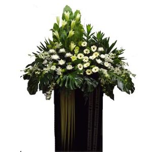 Sympathy Wreath (FW-126)