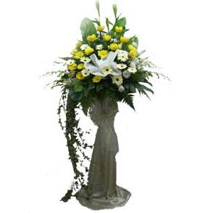 Sympathy Wreath (FW-93)