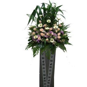 Sympathy Wreath (FW-94)